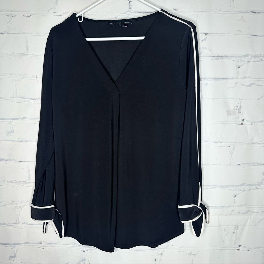 White‎ House Black Market small top